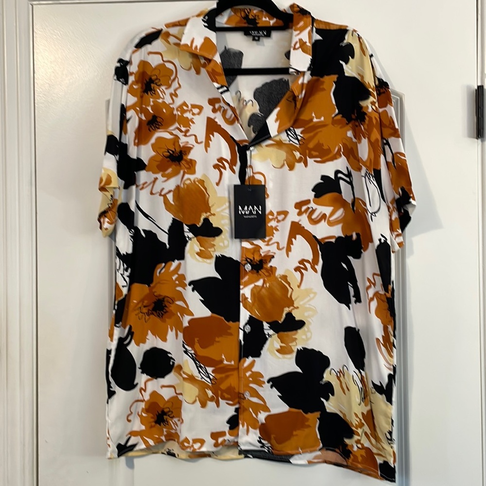BRAND NEW BoohooMAN MULTI COLOR SHIRT SIZE MEDIUM